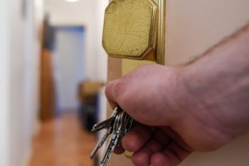 Дмитрий Панов прокомментировал перспективы введения в России сертификатов на аренду социального жилья
